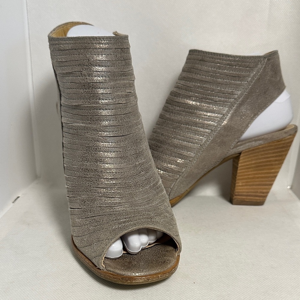 Women’s Taupe Suede Peep-Toe Block Heel Booties